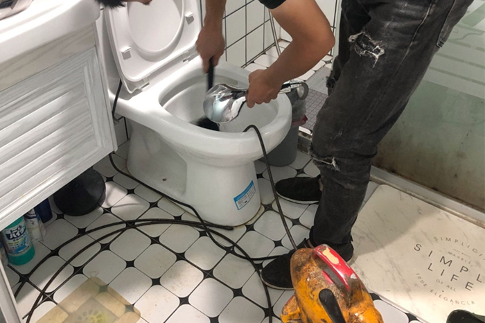 西市疏通下水道